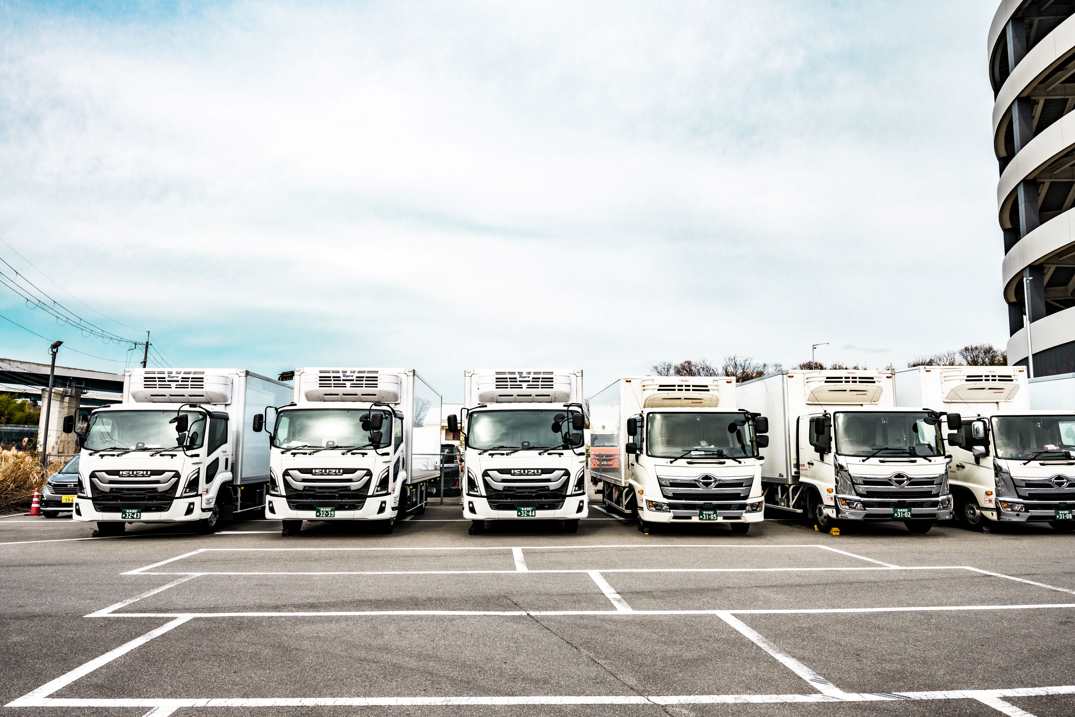 株式会社ヨコタエンタープライズ 本社営業所の正社員 大型トラックドライバー トラックドライバーの求人情報イメージ4