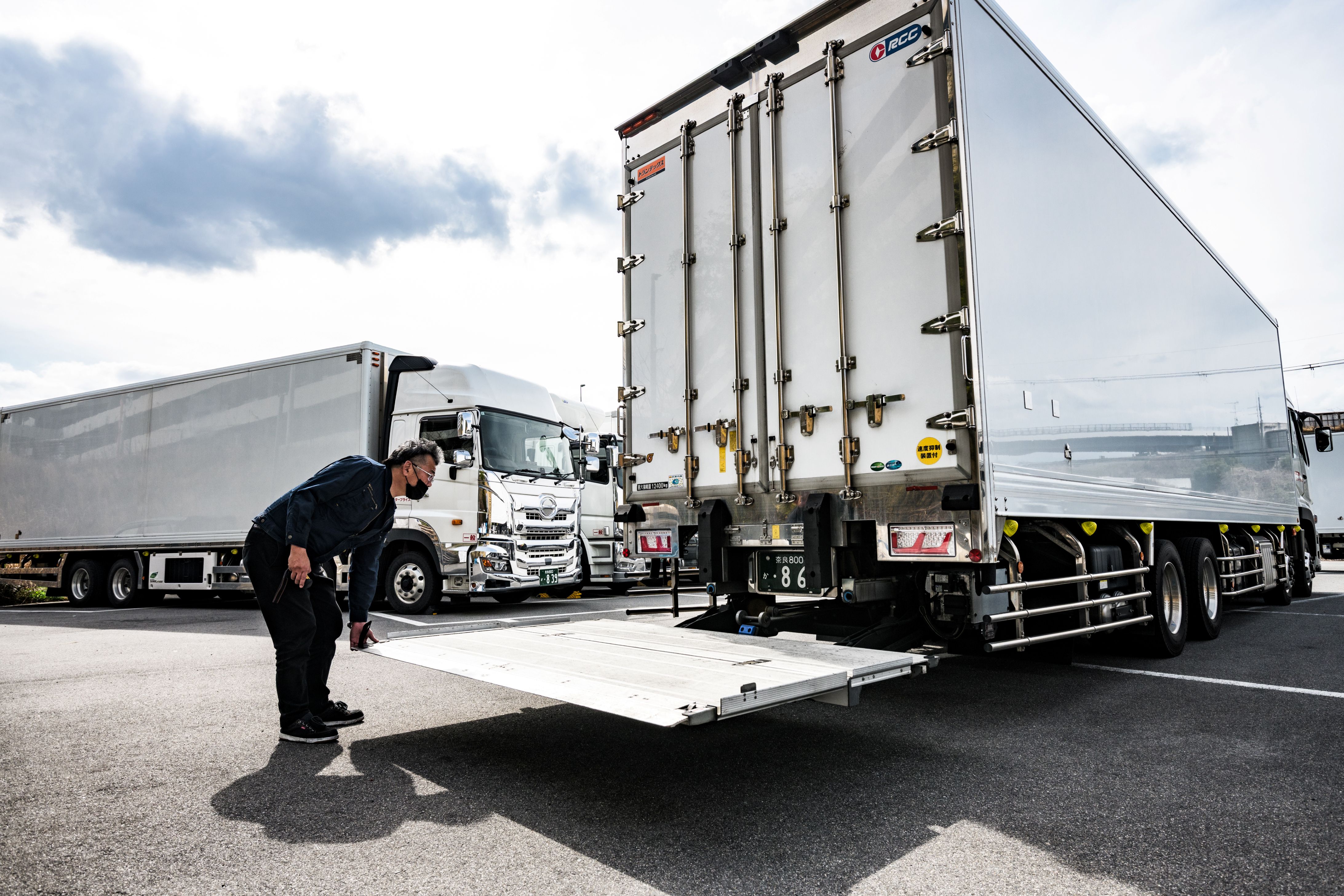 株式会社ヨコタエンタープライズ 滋賀営業所の正社員 大型トラックドライバーの求人情報イメージ4
