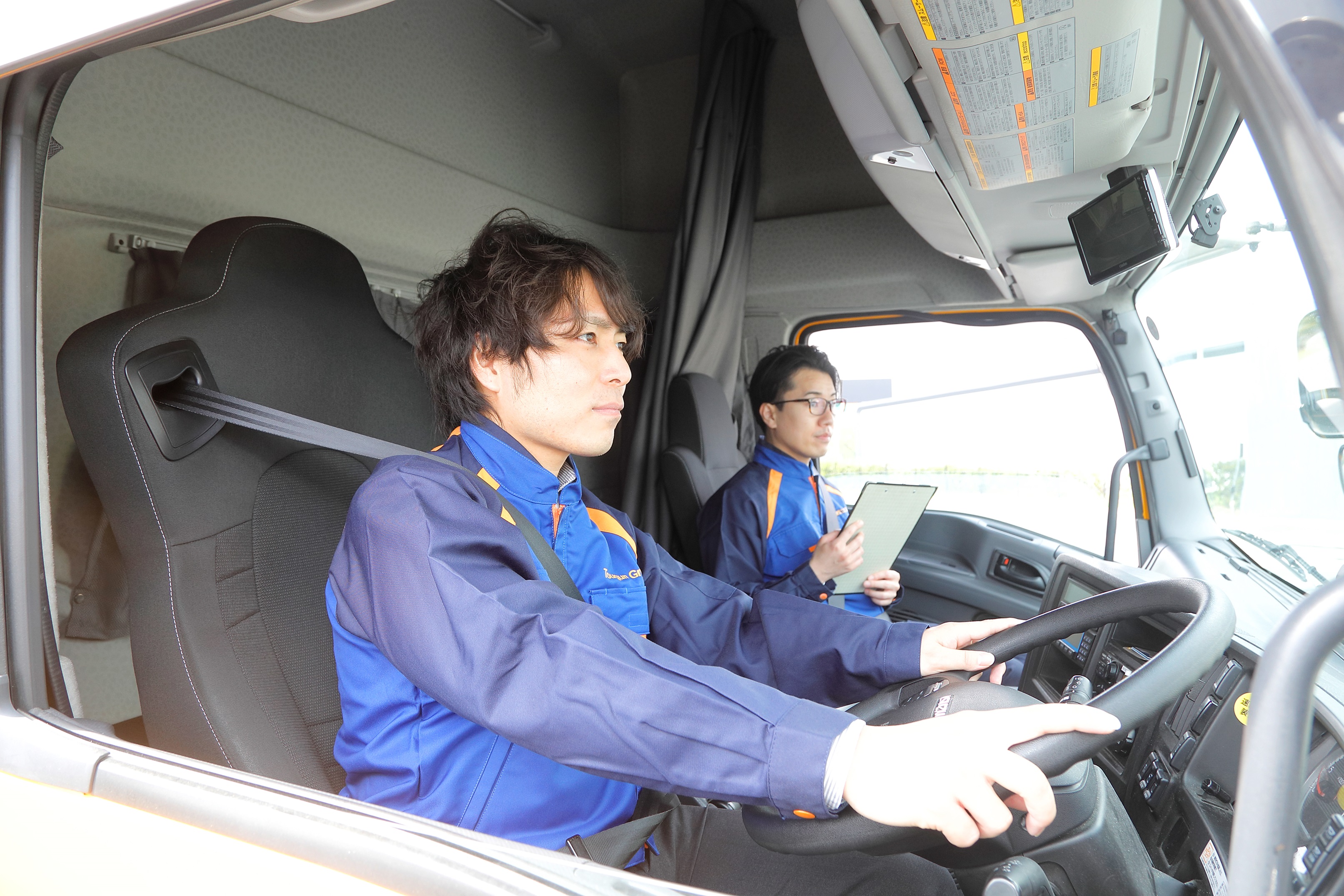 東群エクスプレス株式会社 高崎営業所の正社員 中型トラックドライバー（3t～6.5t） トラックドライバー求人イメージ