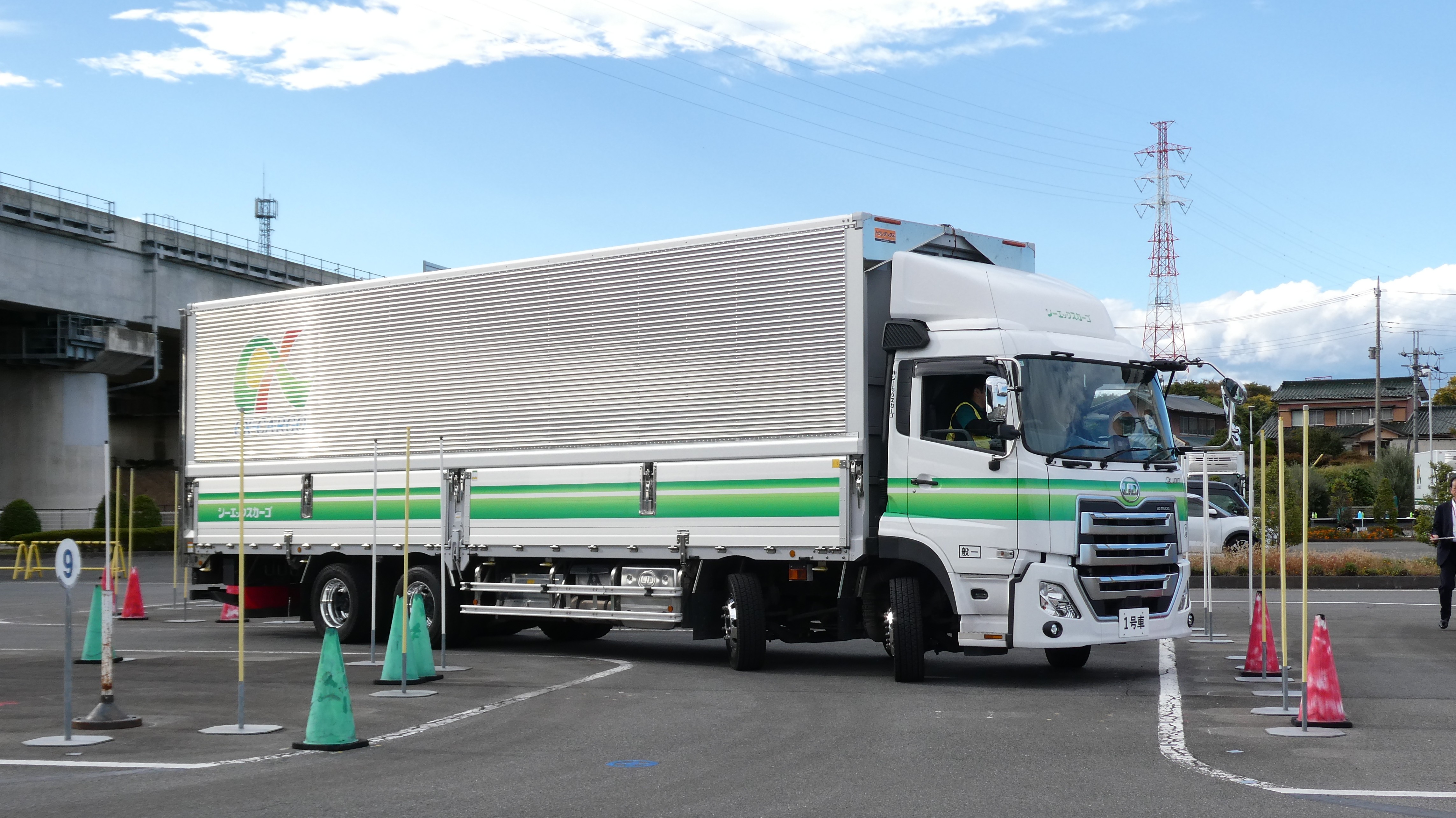 株式会社シーエックスカーゴ 神戸営業所の正社員 大型トラックドライバーの求人情報イメージ5