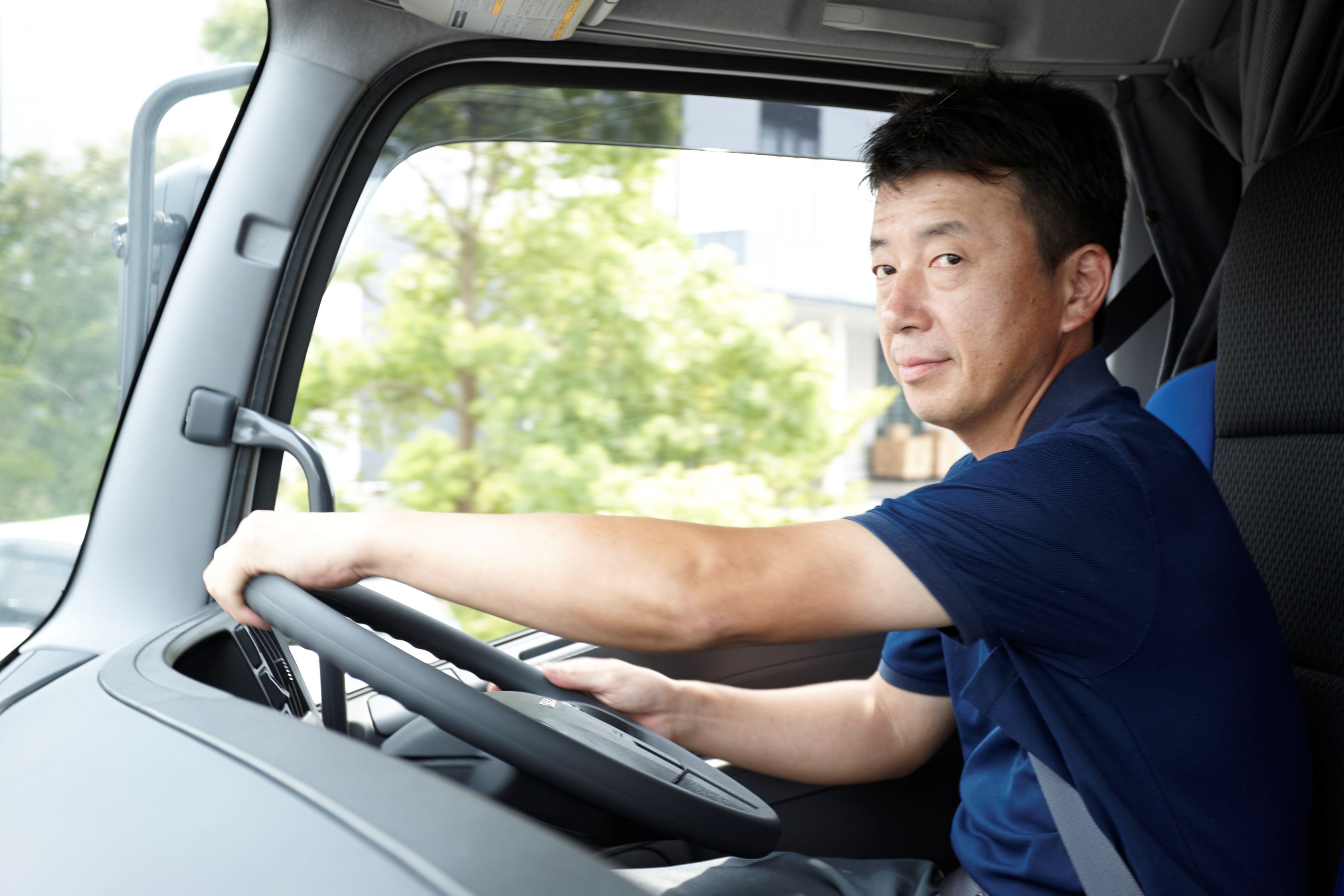 株式会社東京アルファライン 東関東営業所の正社員 大型トラックドライバー トラックドライバー求人イメージ